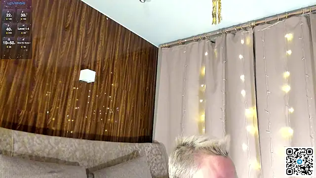 Logan mett online show from January 7, 8:25 pm