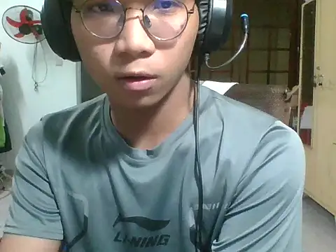 kave2033 online show from October 23, 3:26 pm