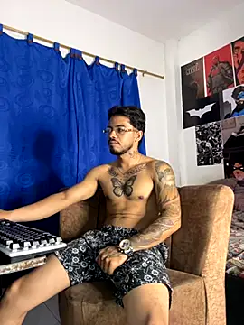 Kylian Alessandro online show from October 20, 6:17 am