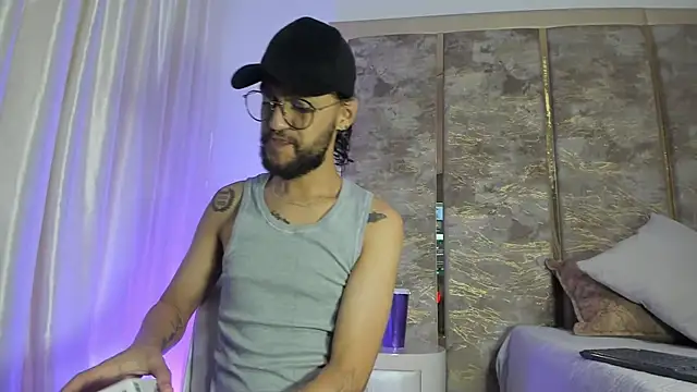 Liam Samderz online show from October 22, 11:36 am