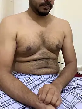 Handsome8677 online show from April 10, 10:39 pm