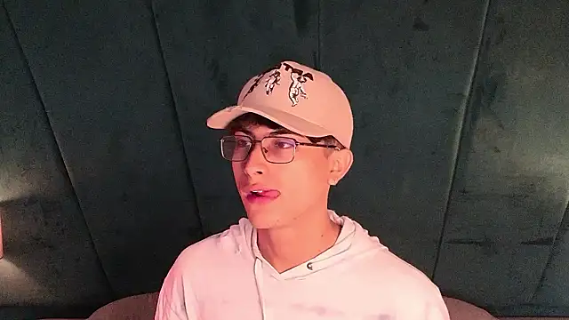 Aaron Eze online show from March 17, 12:40 pm