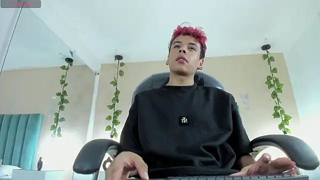 Xavier Fox    online show from February 11, 7:52 pm