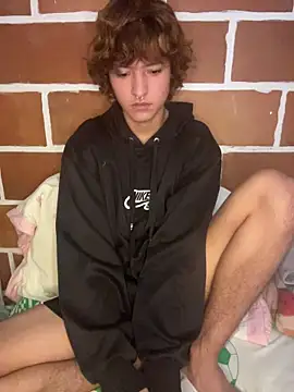 JoelnClouds online show from April 3, 8:49 pm