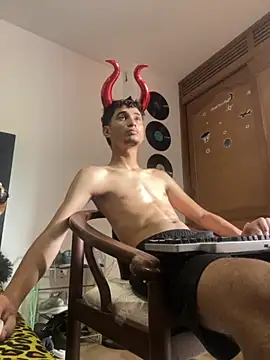 gsusss feet online show from November 2, 7:18 pm