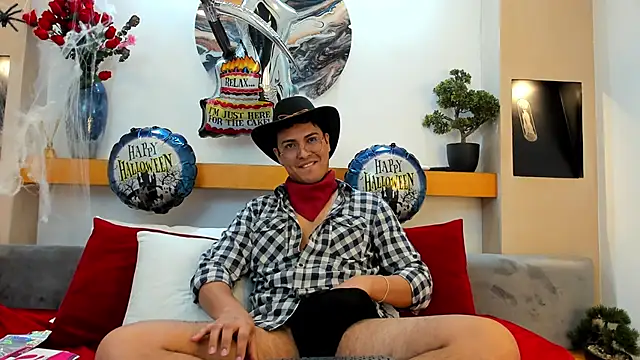 JohnBelRose online show from October 29, 8:01 pm