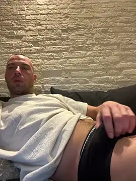 Rotteei1 online show from April 5, 7:27 am