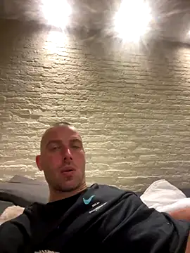 Rotteei1 online show from November 8, 8:01 pm