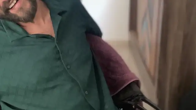 MakeMeAwareAah online show from April 17, 7:22 am