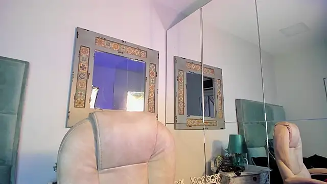 Mr Strike online show from December 13, 7:53 pm