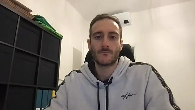 LukaShyGuy online show from November 26, 8:56 pm