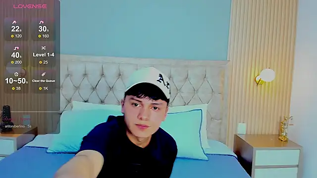 Maxii18  online show from January 6, 3:10 am