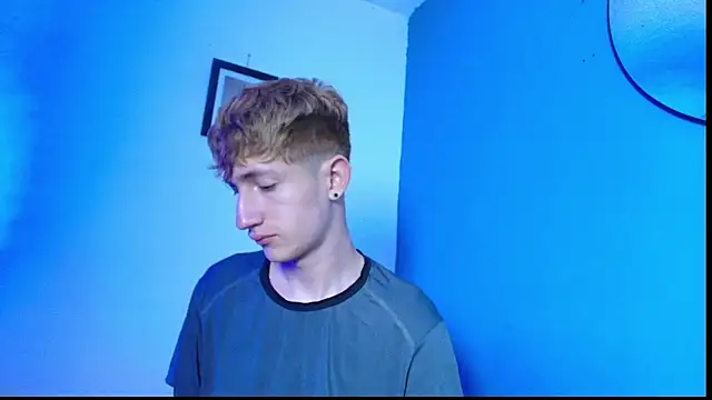 Erick Taylor3 online show from March 25, 9:08 pm