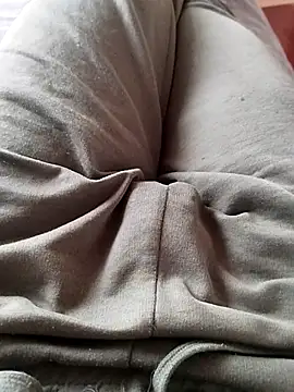 Andres  00 online show from April 4, 5:10 pm