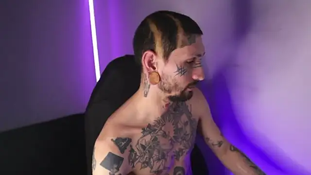 TokyoHatsumoto online show from March 3, 11:00 pm