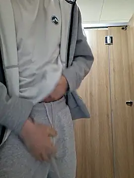 yuta 00 online show from April 5, 4:36 pm