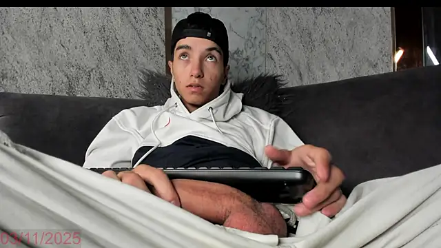 Dallen Grant online show from November 3, 12:52 pm