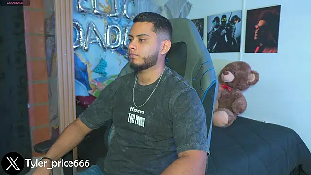 Tiler wolker online show from January 9, 3:01 am