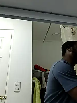 shoodly99 online show from November 6, 2:14 am