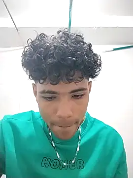 Alex Sweeting online show from April 4, 8:17 pm