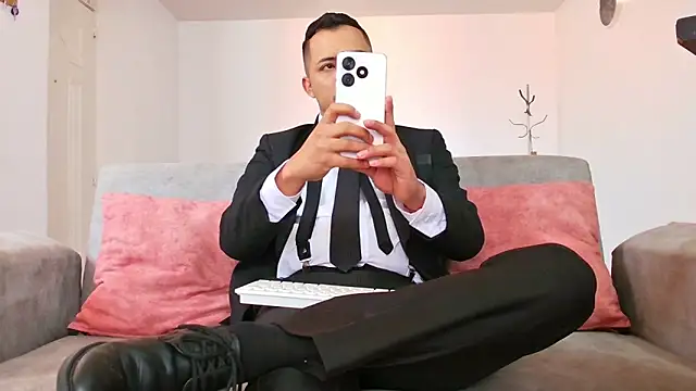 Mike Fetiche online show from November 29, 3:36 pm