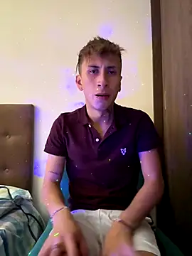 Eljorshx0706 online show from November 26, 7:50 pm