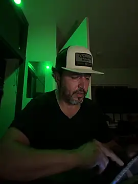 ezrah23 online show from June 12, 7:39 am
