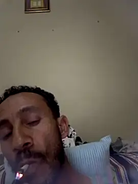 walide100000 online show from April 7, 7:58 pm