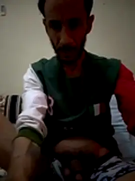 walide100000 online show from April 5, 9:44 pm