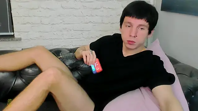 CutieKai  online show from April 14, 9:47 pm