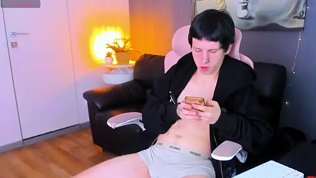 CutieKai  online show from April 10, 11:23 pm