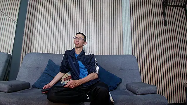 ZyroNight online show from December 18, 10:06 pm