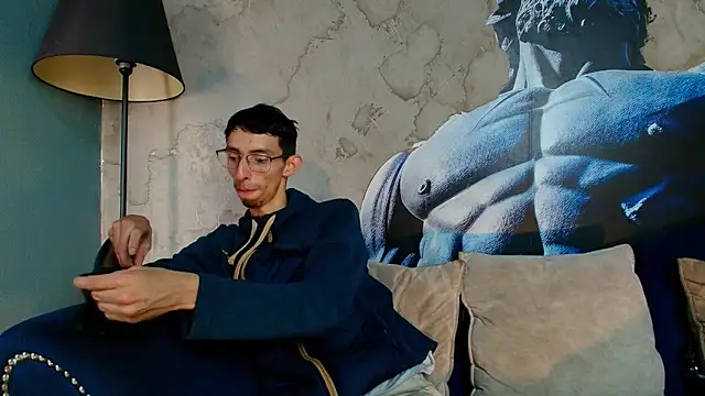 ZyroNight online show from November 22, 2:05 pm