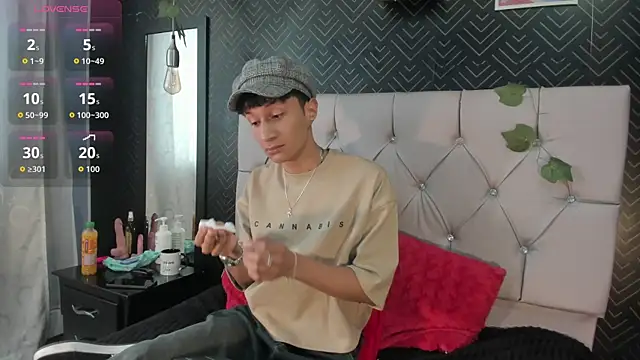 Elian Julian online show from January 14, 7:39 pm