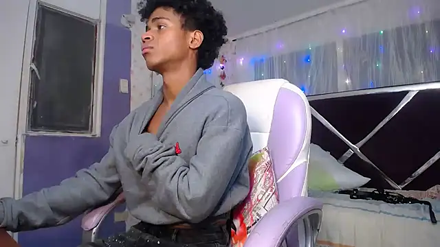 Santy bigcock 01 online show from March 30, 8:10 pm