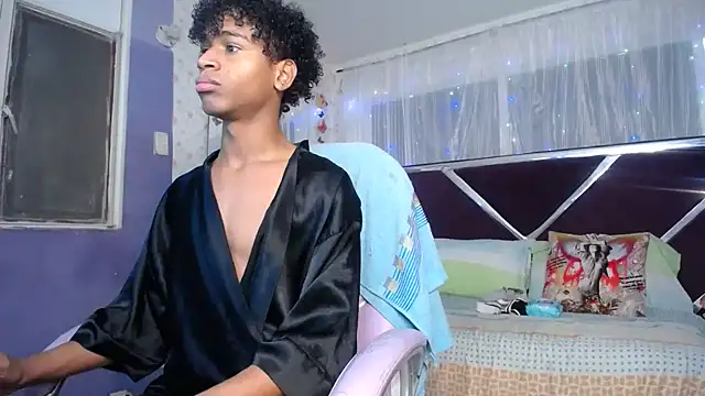 Santy bigcock 01 online show from April 9, 12:33 pm