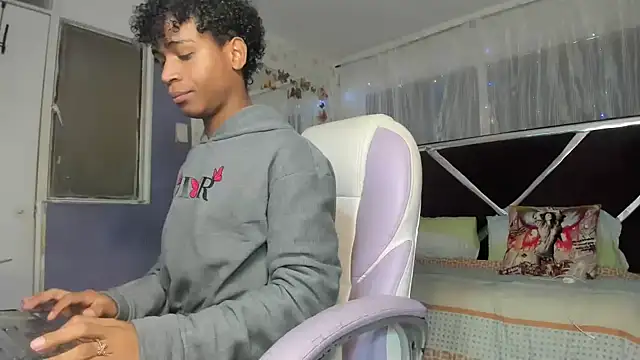 Santy bigcock 01 online show from March 27, 2:29 pm