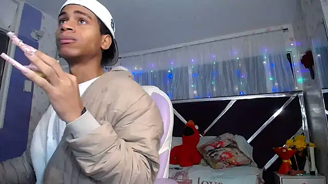 Santy bigcock 01 online show from July 15, 12:34 pm