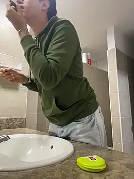 daddyssecret  online show from February 3, 3:37 am