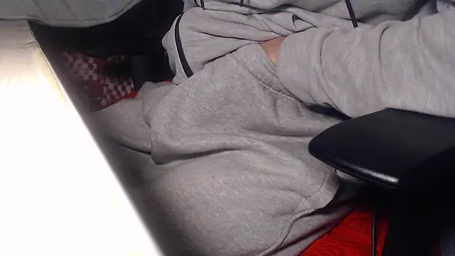 BigCockNickGR online show from November 9, 9:08 pm