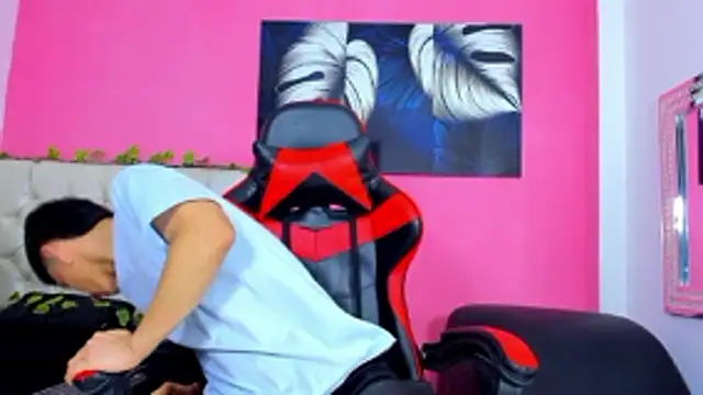 ElanGiraldo online show from November 12, 10:36 pm