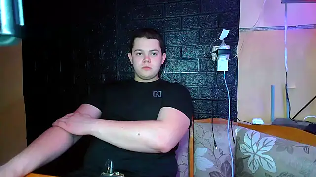 CuteButNaughty  online show from January 6, 9:30 pm