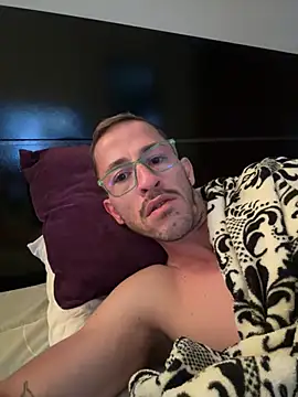 Lucasjandre online show from April 7, 9:53 am