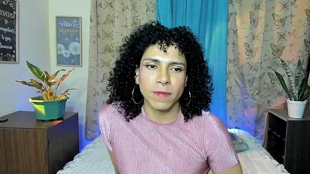 Angel White25 online show from December 17, 5:47 am