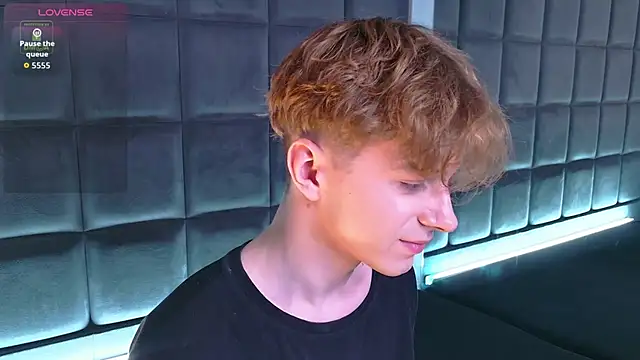 Paul Holt online show from February 18, 8:39 pm