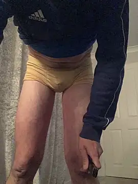 funguy19782 online show from April 21, 10:38 pm