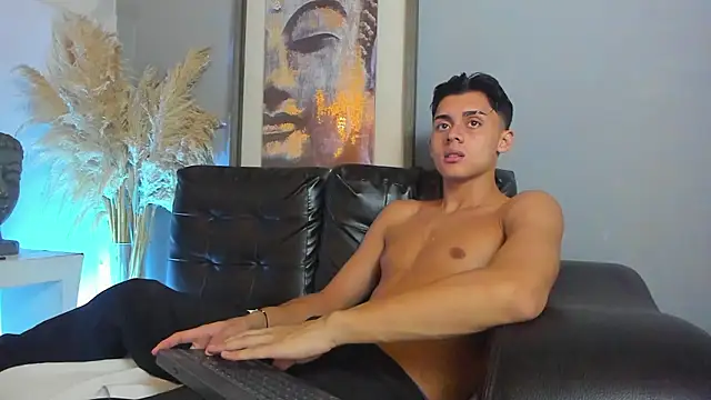 ZeusBrant online show from February 10, 1:05 pm