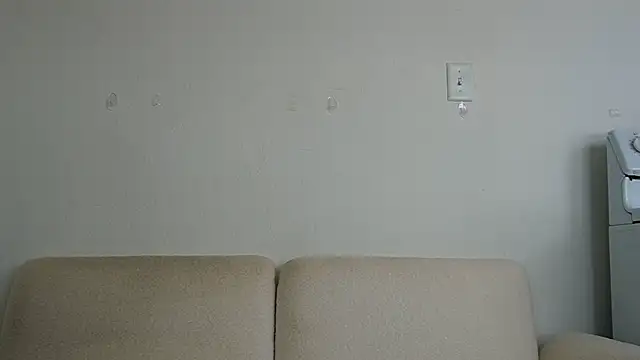 alex islivee online show from April 3, 6:59 pm