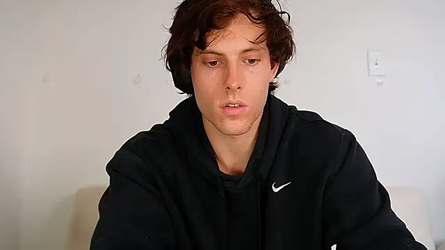 alex islivee online show from April 1, 10:29 pm