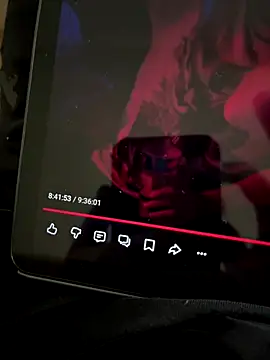 ushebdhickx online show from December 14, 8:32 am